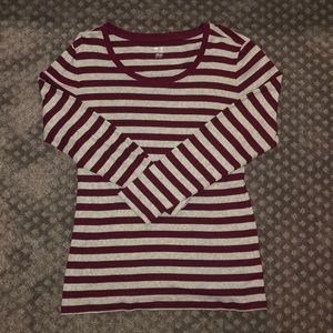 Gap long sleeved striped tee!